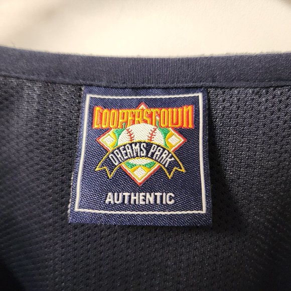 Cooperstown Dreams Park MLB Short Sleeve Vented Windbreaker, Size Medium - Picture 5 of 7